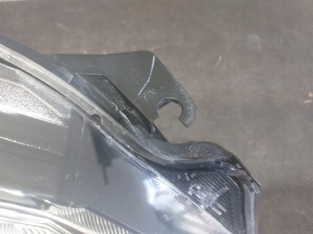 фото №8, Лампа лампи перед права ліва toyota yaris iii 3 lift 14-17 лінза