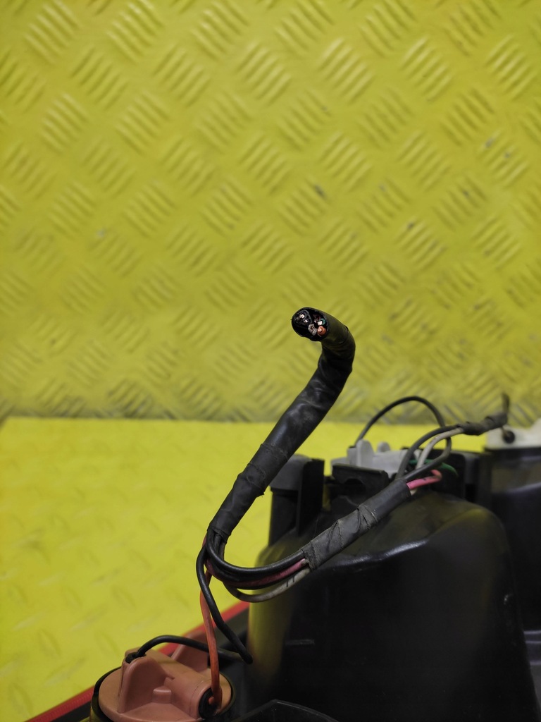 фото №3, Hyundai matrix лампа правий задня