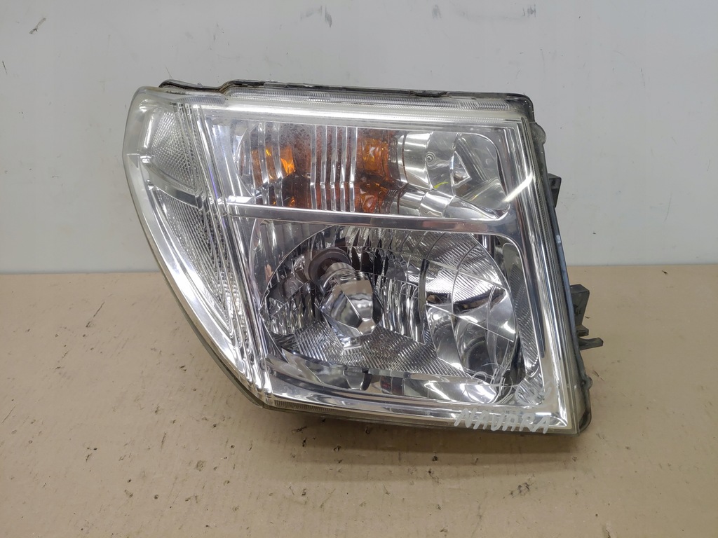 фото №1, Лампа права перед nissan navara iii d40 pathfinder r51 05-10 ксенон