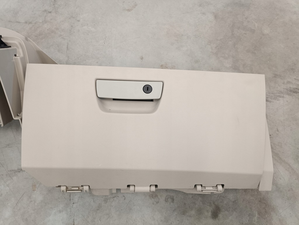 фото №10, Dodge grand caravan бардачок пасажира нижній