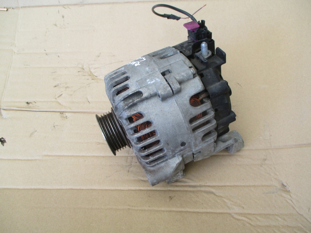 Купить Bmw toyota 2.0 d генератор 8574045