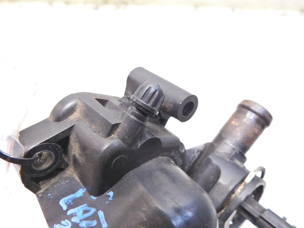 фото №6, Корпус термостата renault latitude 2.0 dci 907234c