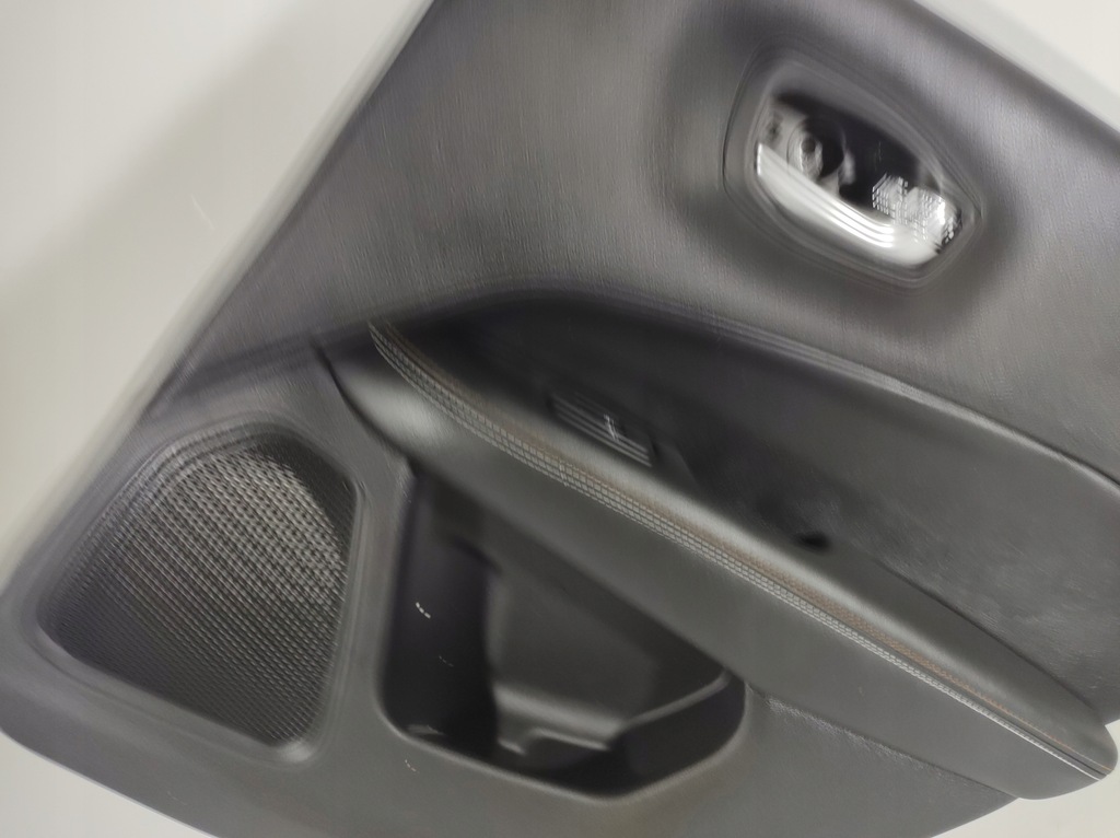 фото №4, Jeep compass 17r- обшивка двері правий задня