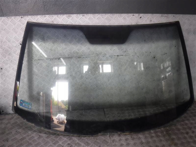 фото №1, Стекло передняя mercedes clk c208 w208