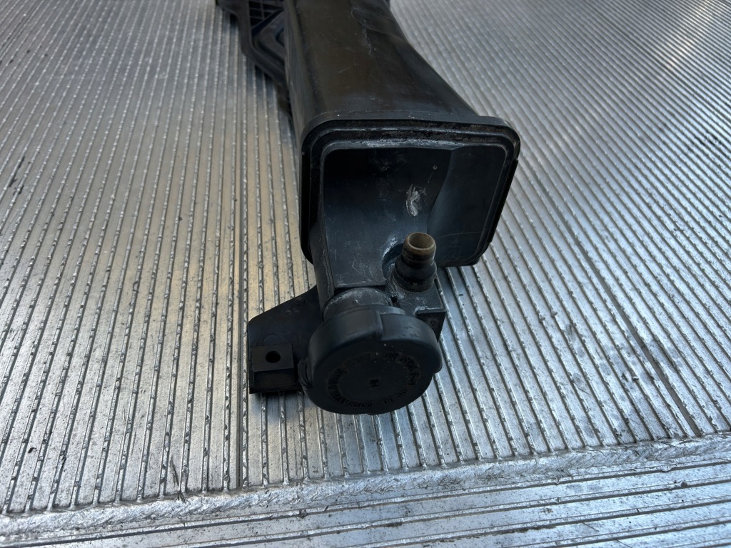 Бачок розширювальний кронштейн кронштейн bmw x5 e53 3.0 d Ціна