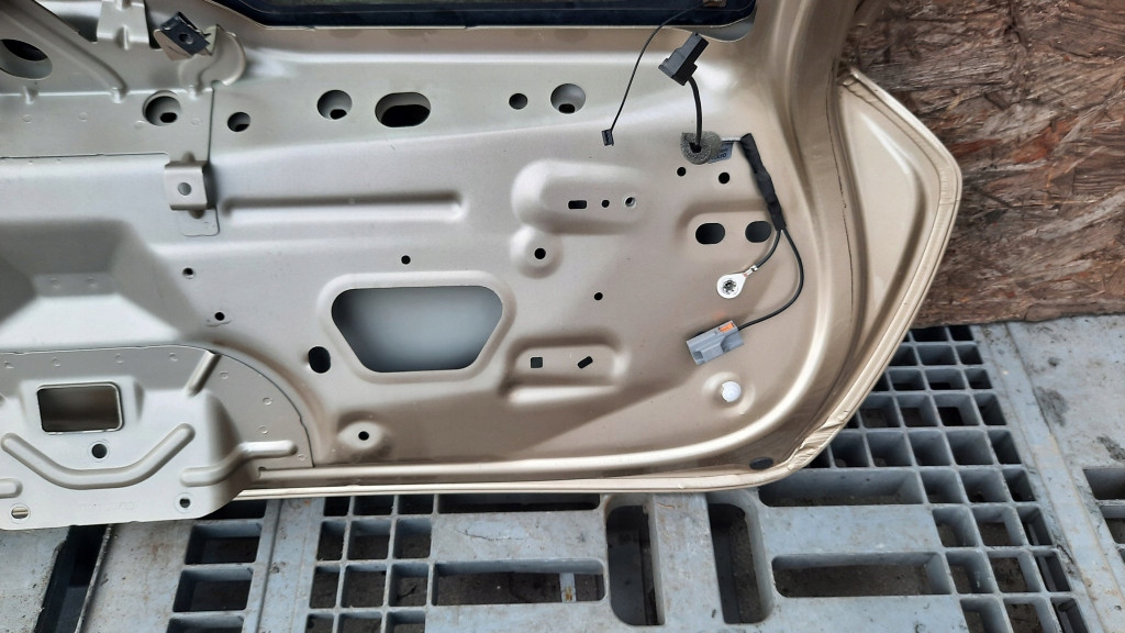 фото №16, Задня кришка багажника volvo v60 10-18r 703-16