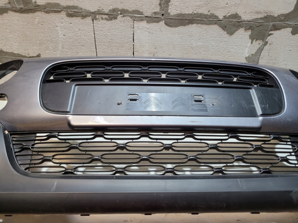 фото №8, Бампер перед передний citroen c3 iii 3 2016 + решётки + направляющие полный