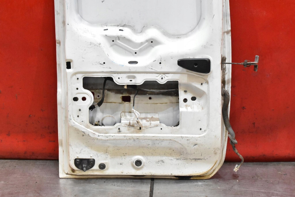 Дверь задние левая крыло белый dacia dokker 1 1 рестайлинг  17-21 в Украине