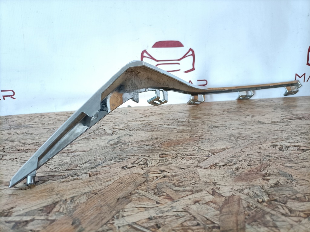 Mazda 3 3 рестайлинг  молдинг хром решётка радиатора левая перед bhn1-507k1 Цена