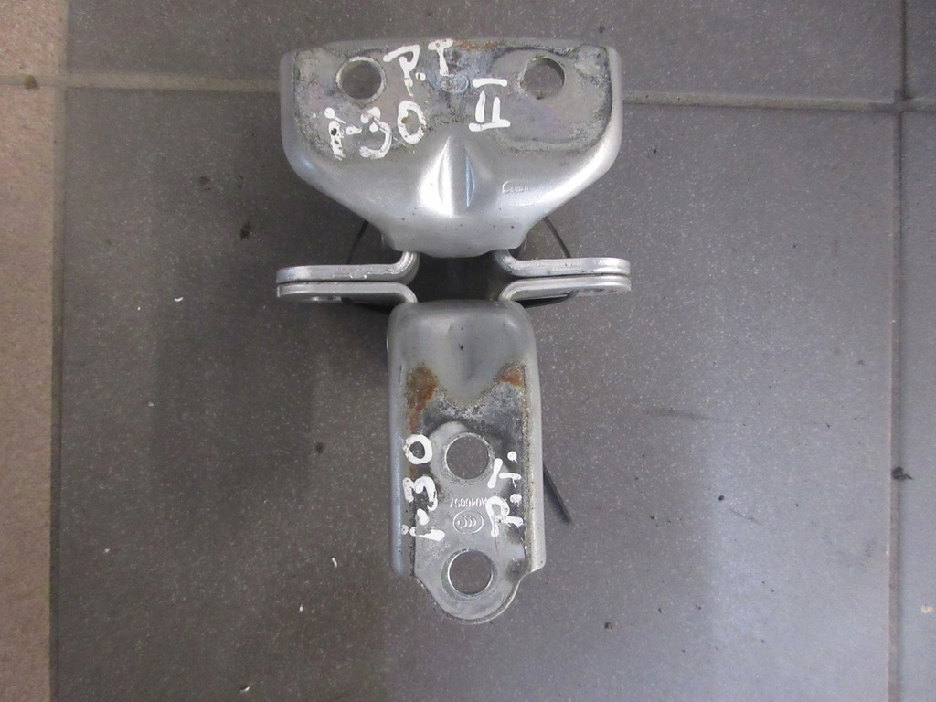 фото №1, Петля петли дверь задняя правый hyundai i30 ii rah