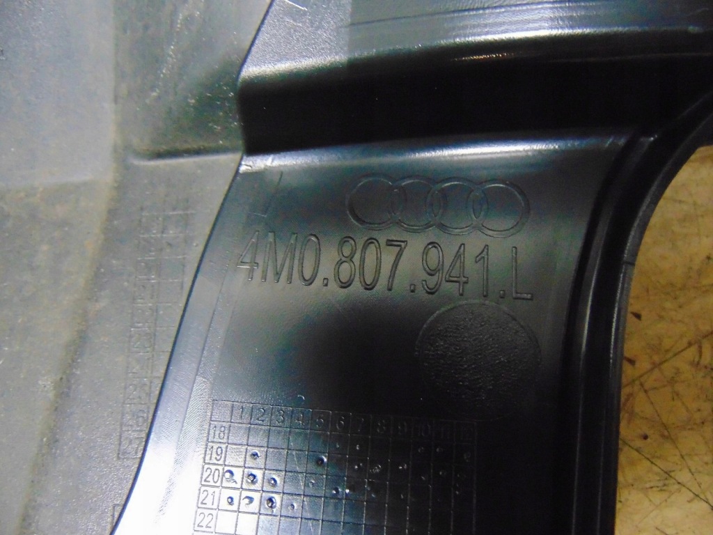 Спойлер бампера задний  накладка audi q7 4m0 s-line Недорого