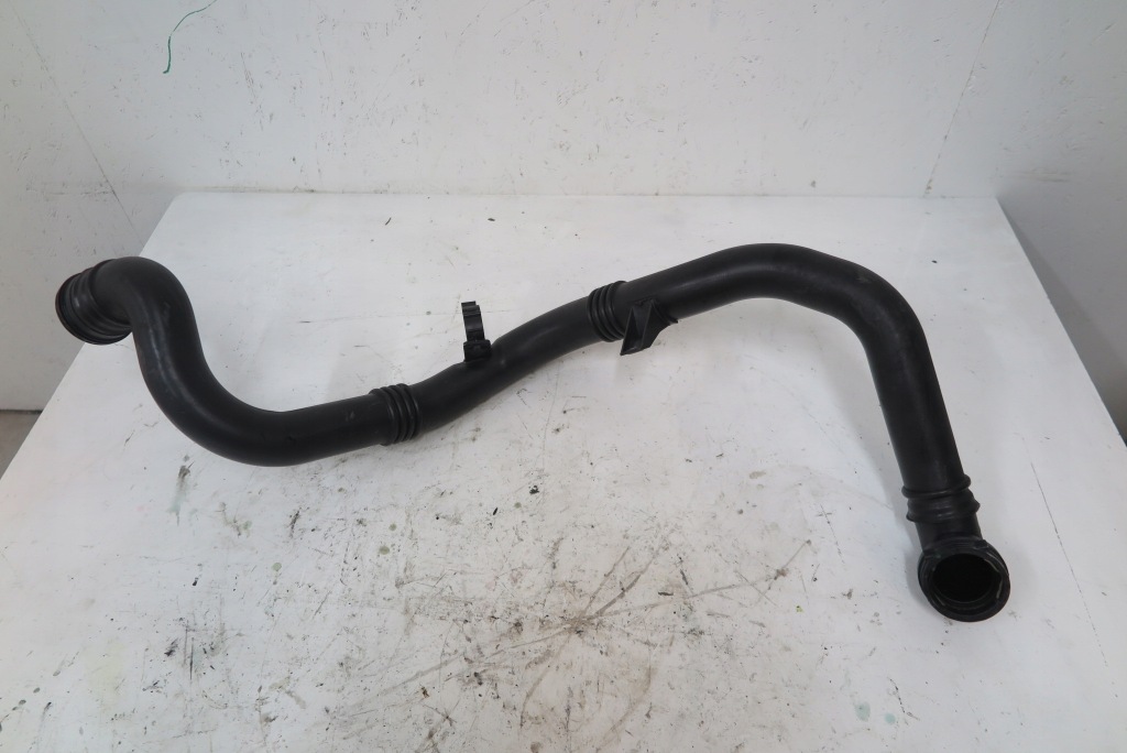 Купити Opel оригінальний номер 39201785 труба шланг інтеркулер