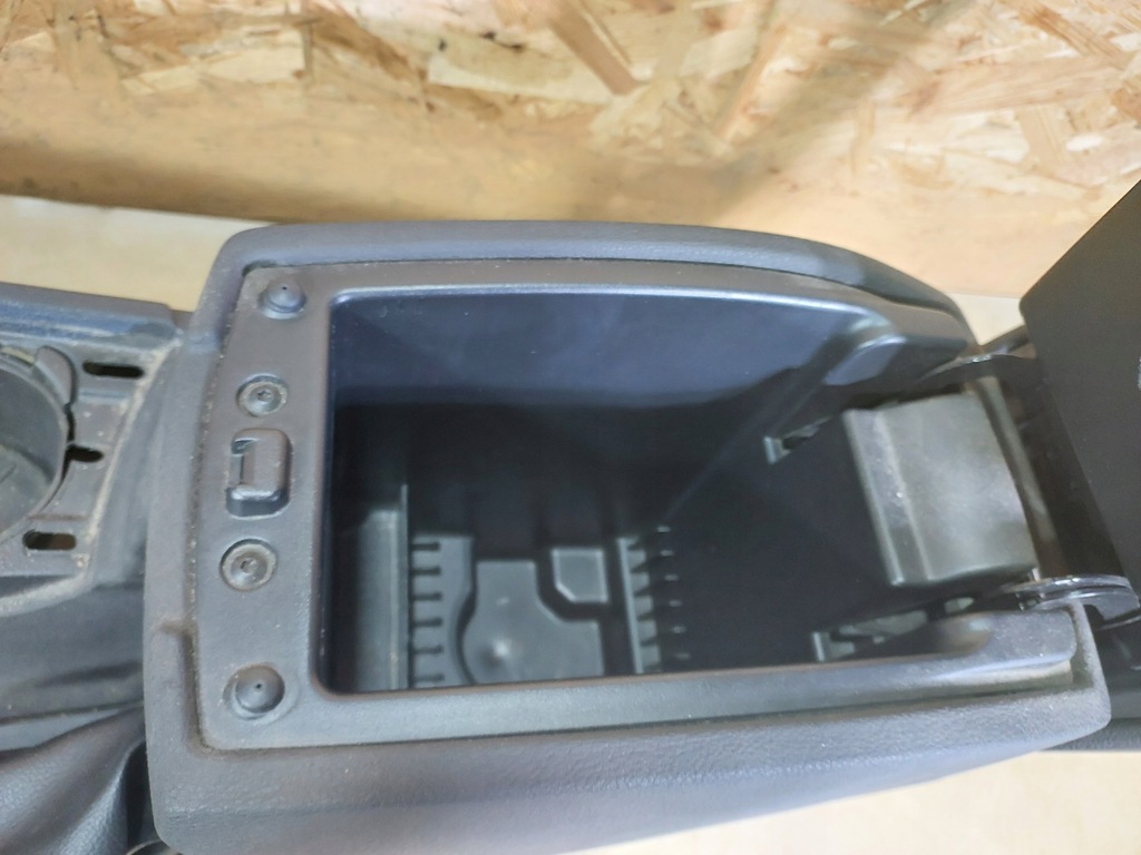 фото №7, Mondeo mk4 підлокітник