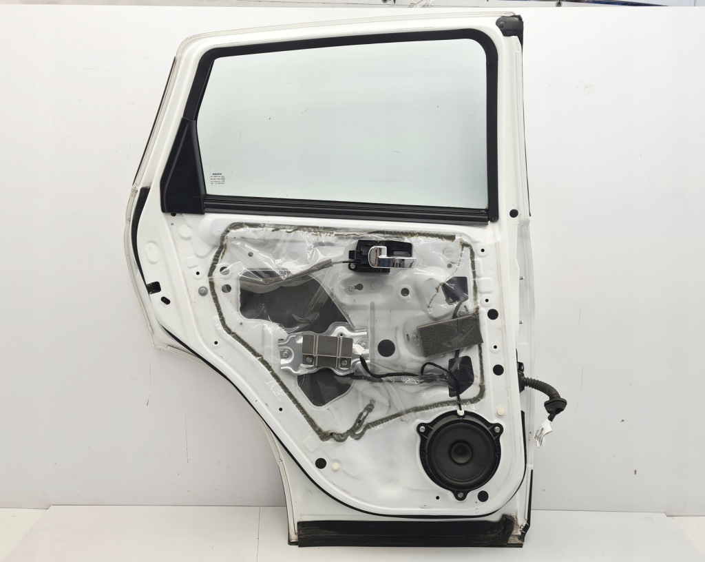 Nissan qashqai j10 дверь левая задний 326g Оригинал