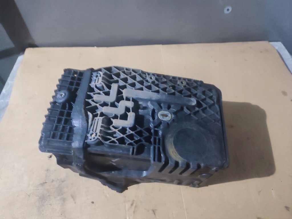 Купить Корпус аккумулятор volvo xc60 1 2.4 d 31294078