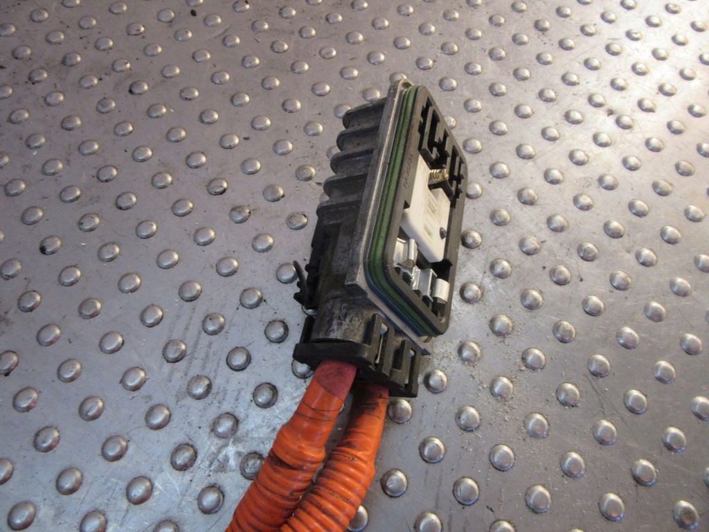 фото №6, Chevrolet volt 2013 клема шланг акумулятора