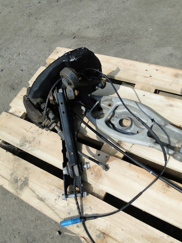 фото №5, Bmw x1 e84 поворотний кулак задня права