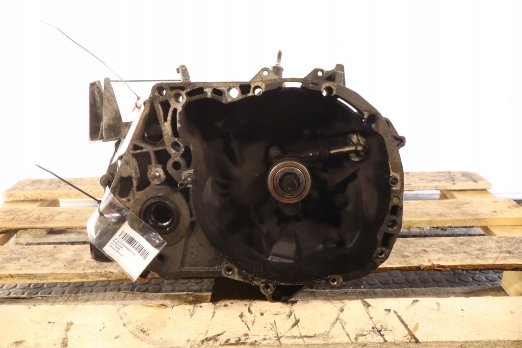 Купити Коробка передач передач 5 ступенева renault megane 2 1.6