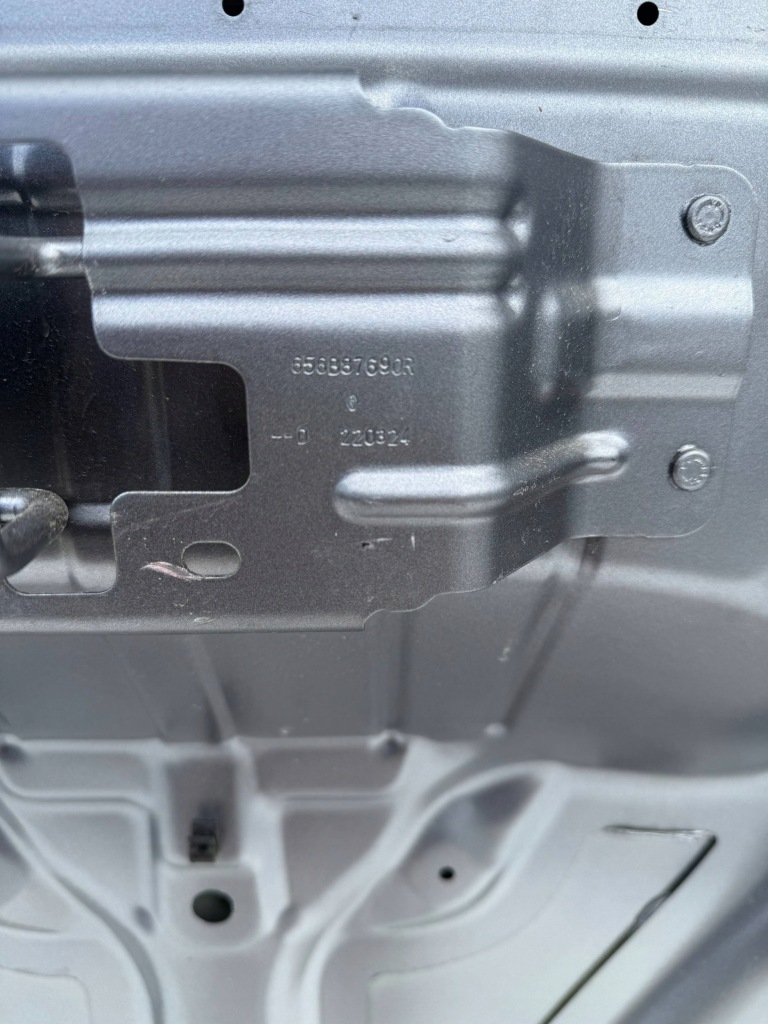 Renault scenic v e-tech 2023 капот кришка двигуна 656887690r Оригінал