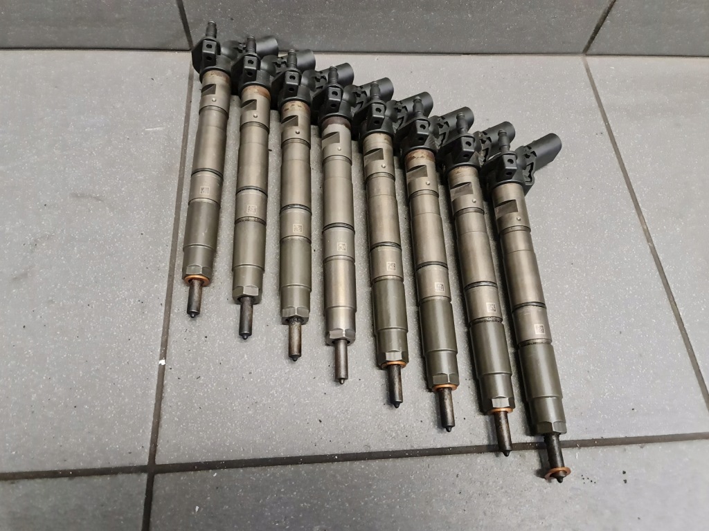 фото №1, Форсунка комплект audi a8 d3 4.2 tdi 057130277ag