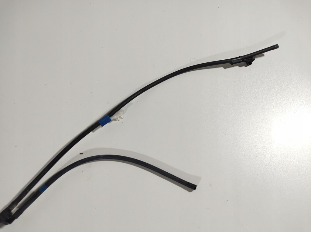 фото №3, Lexus is300h 13r шланг омивача