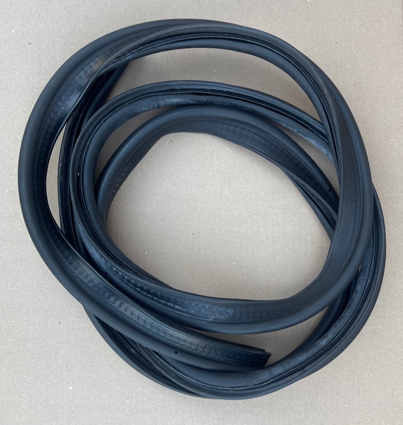 Купить Прокладка крышки багажника renault megane 3 cc кабриолет  оригинальный номер 908300022r