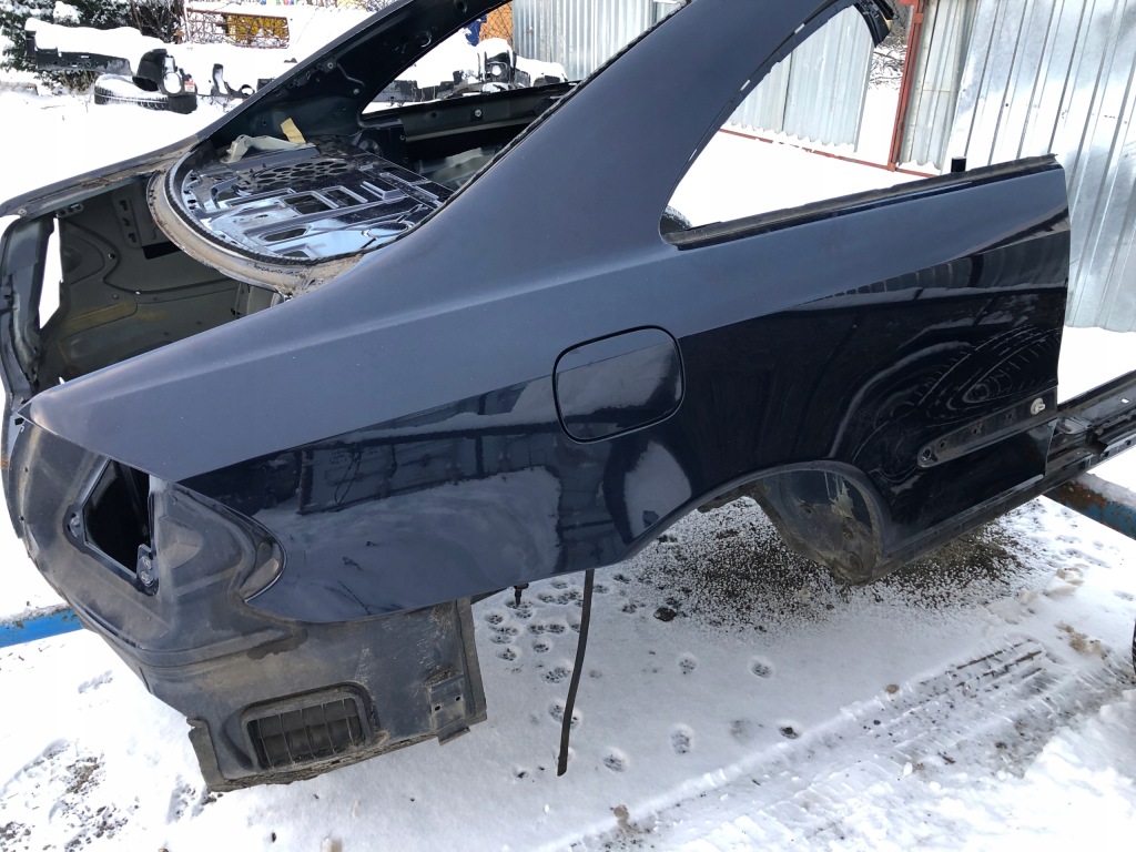 фото №1, Mercedes clk w209 lift крыло правый задняя задний четверть 359