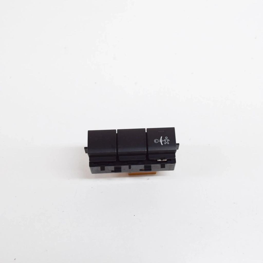 фото №1, Peugeot 208 2017 другое переключатели i кнопки