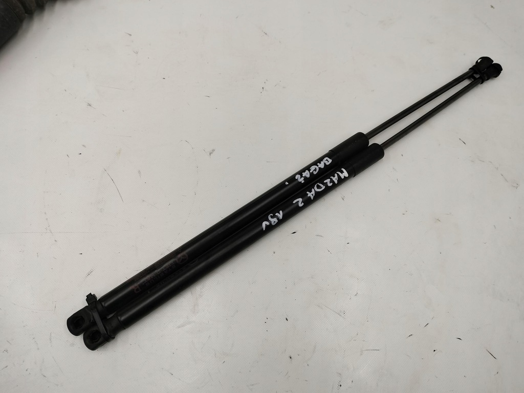 фото №1, Амортизатори кришки задня mazda 2 iii 1.5 19r