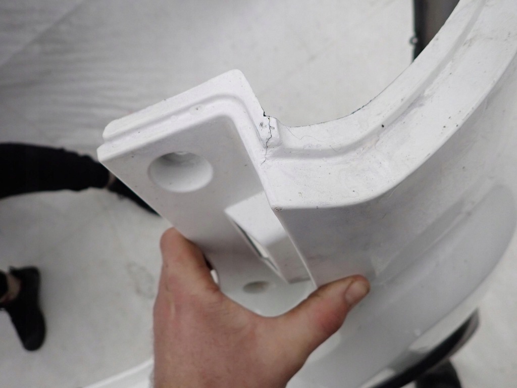 фото №8, Mitsubishi outlander iii lift 15- бампер задняя pdc