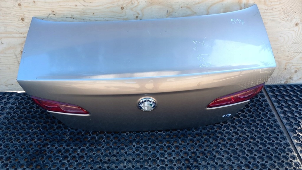 фото №1, Alfa romeo 159 sedan крышка багажника задняя 651
