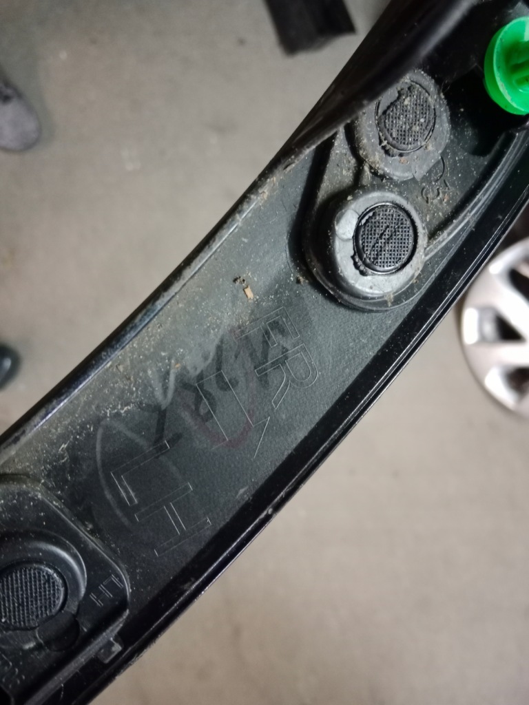 Крило ліве mazda cx60 молдинг підкрилок kr9r-b0w36 Недорого