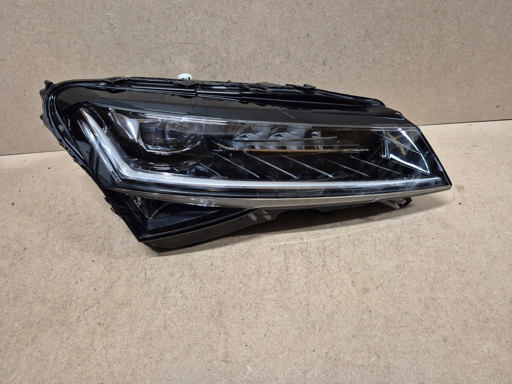 Купить Skoda superb 3 рестайлинг  фара фара full led правая  европа 3v1941016d