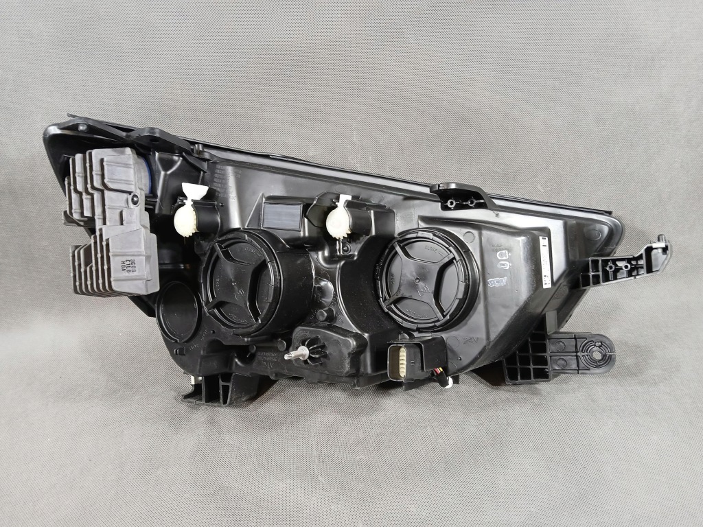 Opel mokka x рестайлінг  16- фара перед передня ліва з led оригінал Недорого