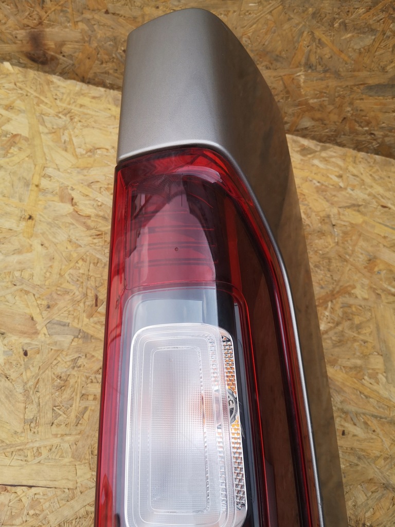 фото №8, Renault trafic iii лампа правий задня корпус
