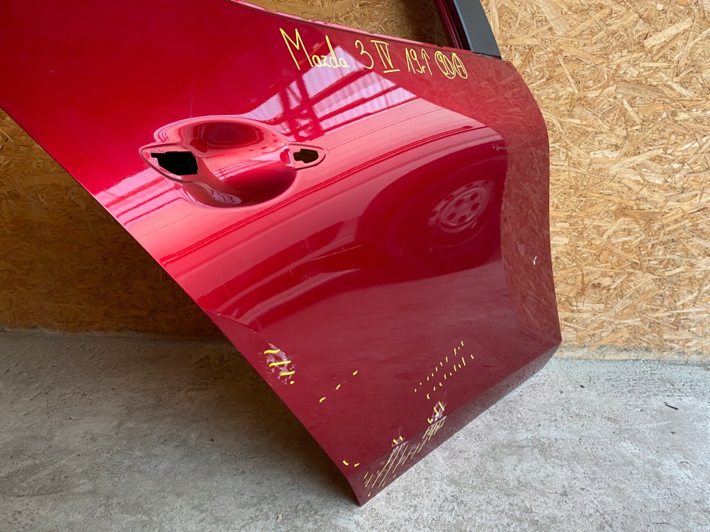 Mazda 3 iv hb 2019r- дверь задняя правое  задняя с Разборки