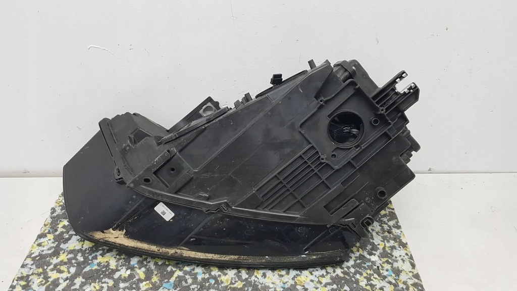 фото №11, Audi q3 8u 15- лампа перед права eu