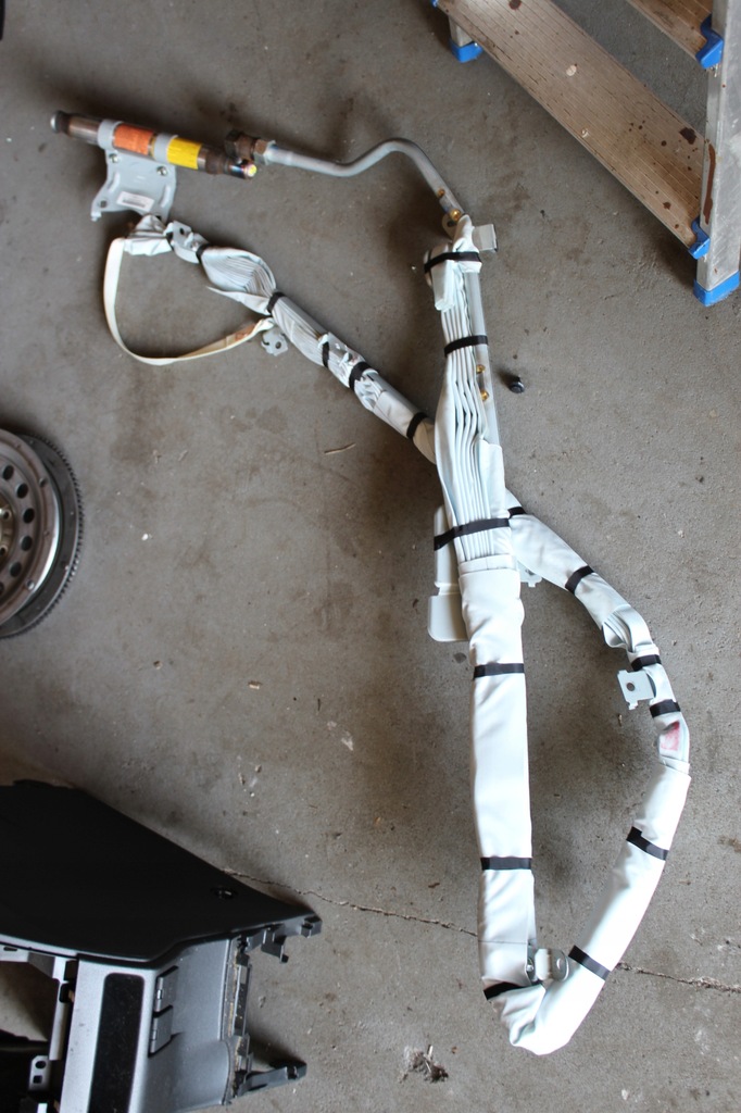 фото №1, Mazda 5 lift 2012 шторка безопасности левая сторона air bag