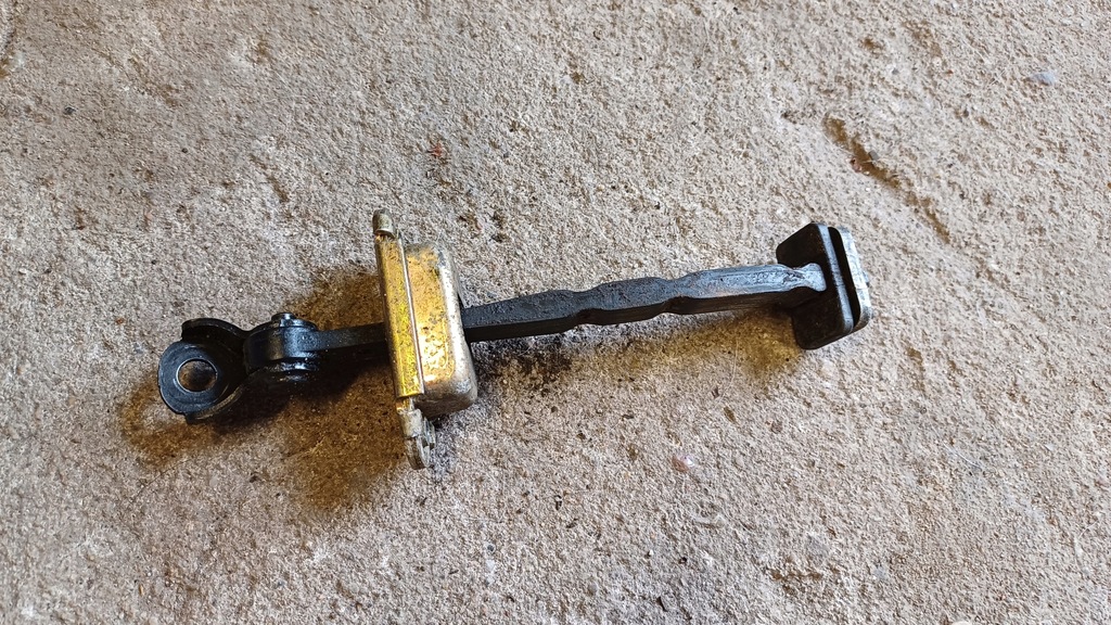 фото №1, Honda civic viii обмежувач лівий задня