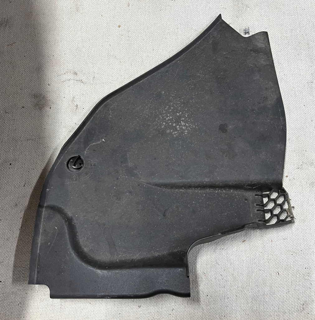 фото №1, Bmw 8 g14 2019 отделка пластиков передних дворник lhd