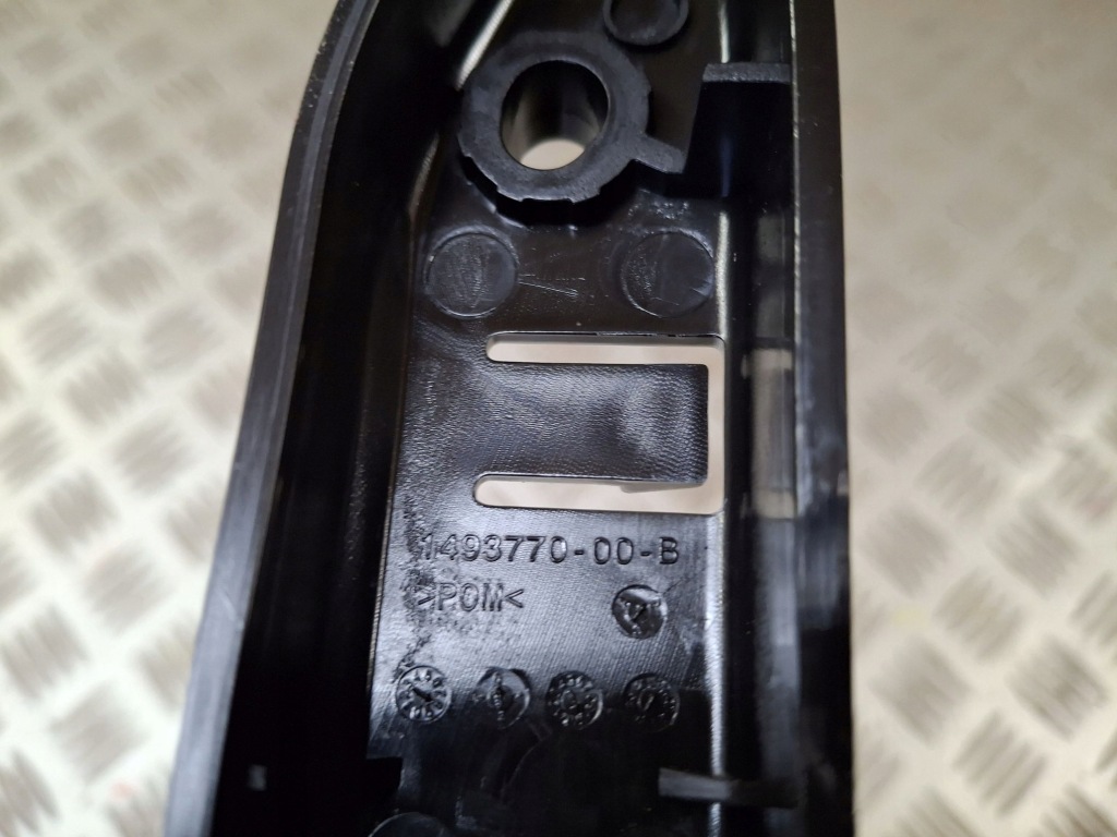 Правый lub левый направляющая бампера передний tesla y 2020- в Украине