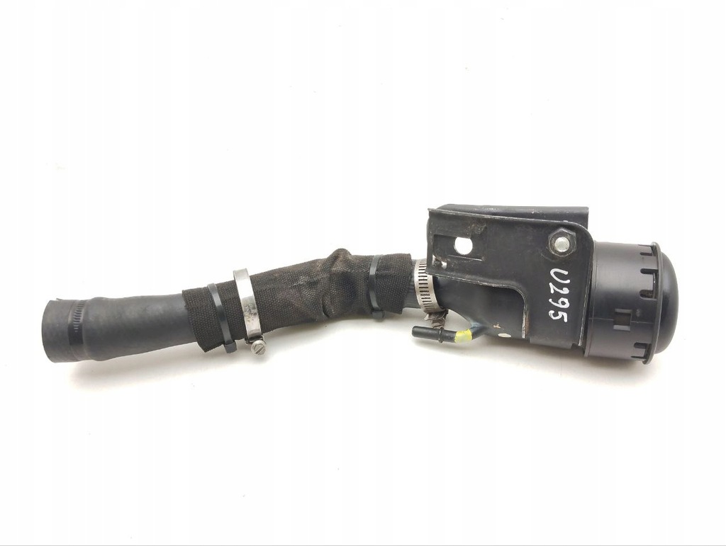 фото №1, Chevrolet corvette 23452933 заливна горловина пального