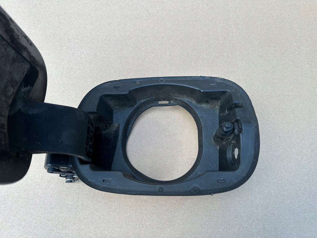 фото №11, Audi a6 c6 sedan кришка заливної пального ly7q