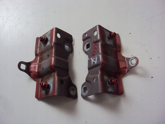 фото №1, Крепления крыльев перед renault clio v