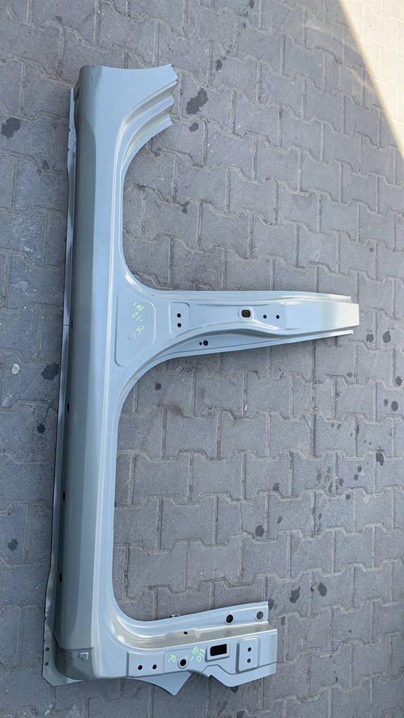 фото №1, Hyundai i10 2021- поріг правий