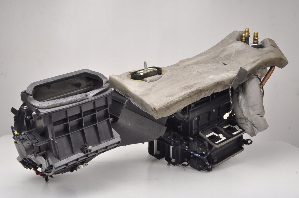 фото №15, Ferrari california 4.3 f149 отопитель 081014800