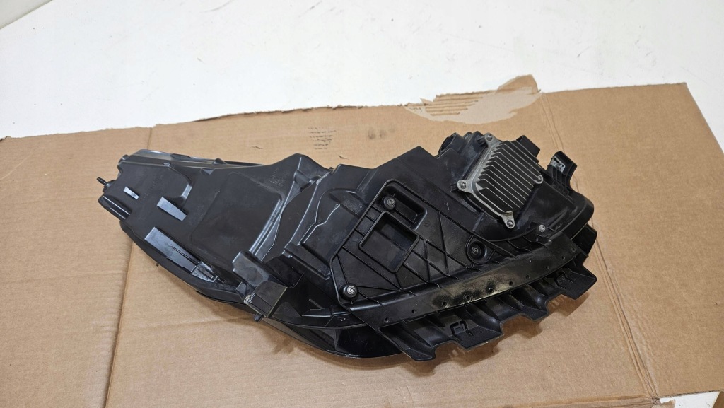 Фара левая перед передняя tesla model 3 рестайлинг  model y full led 1514952-00-c Киев