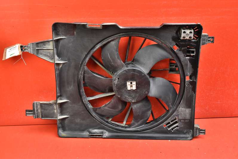 фото №1, Вентилятор 8240357 renault megane grand scenic 2 ii 1.9 dci 120 km 03-06