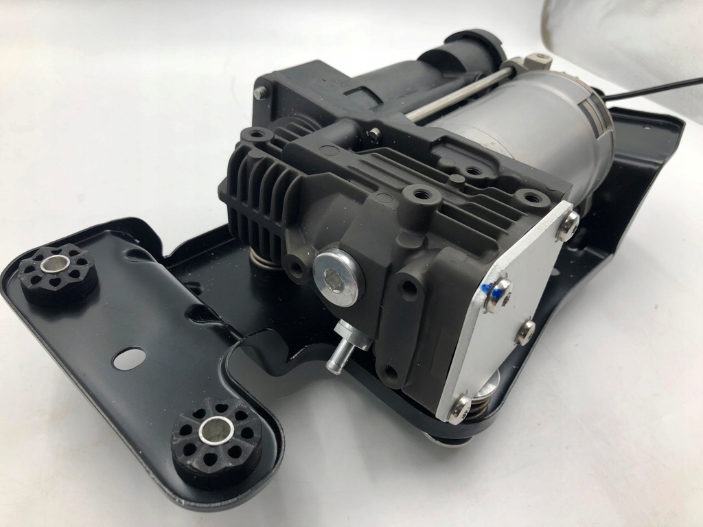 Amk компрессор кронштейн кронштейн подвеска 37206789938 do bmw x5 e70 lift Киев