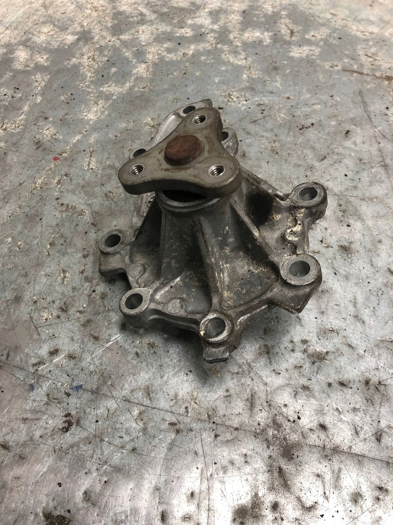 фото №2, Насос wody mazda rx8 rx-8 1.3b